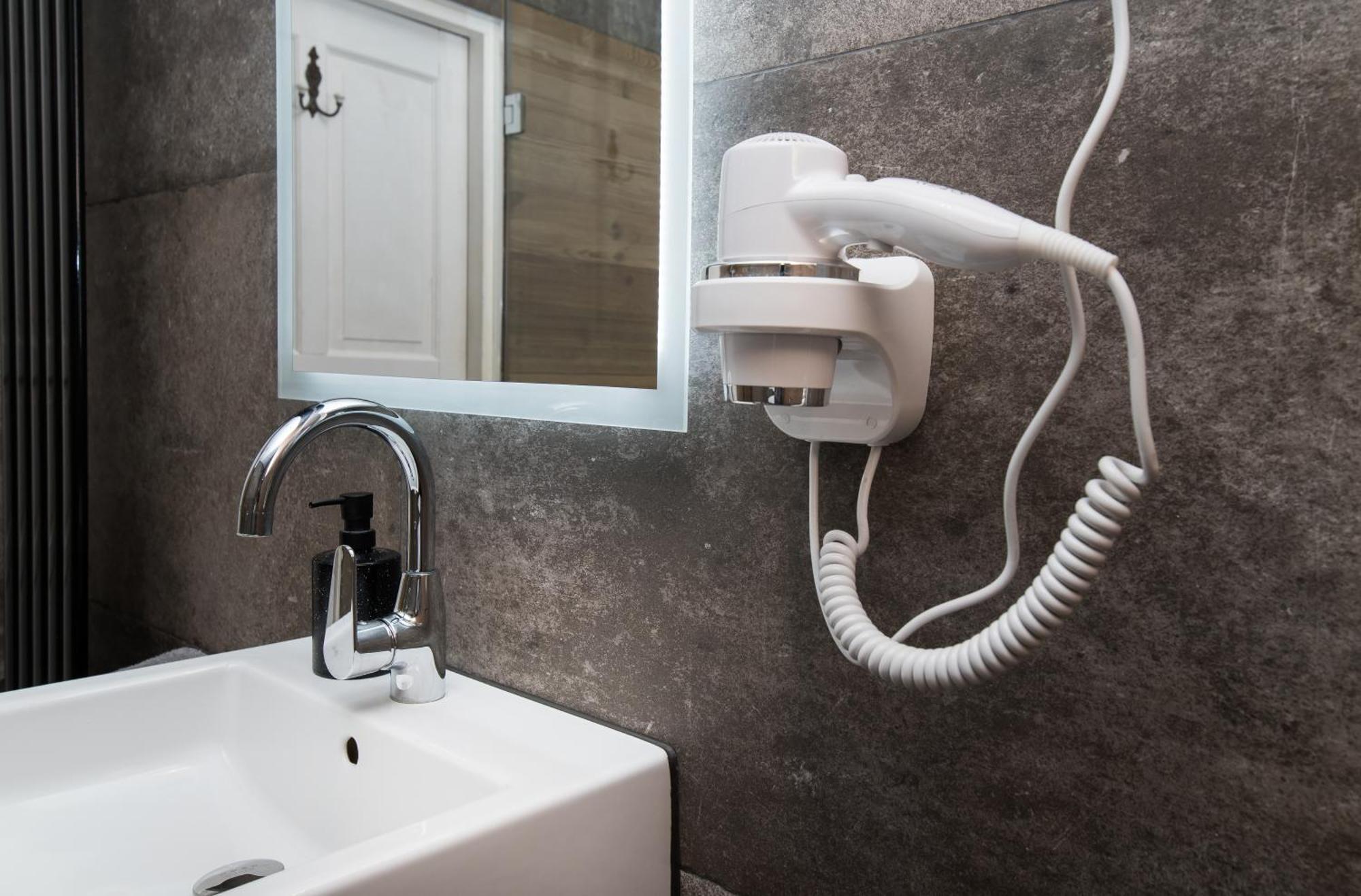 Apartamento Przytulny Loft W Uroczej Okolicy Gliwice Exterior foto